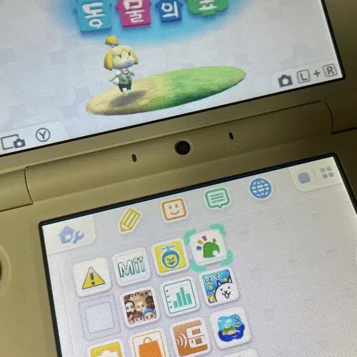 닌텐도 2ds XL 동물의숲 에디션