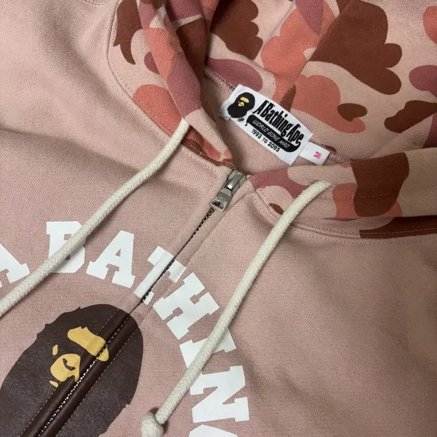 (Bape) 베이프 퍼스트 카모 컬리지 후드집업 핑크 M