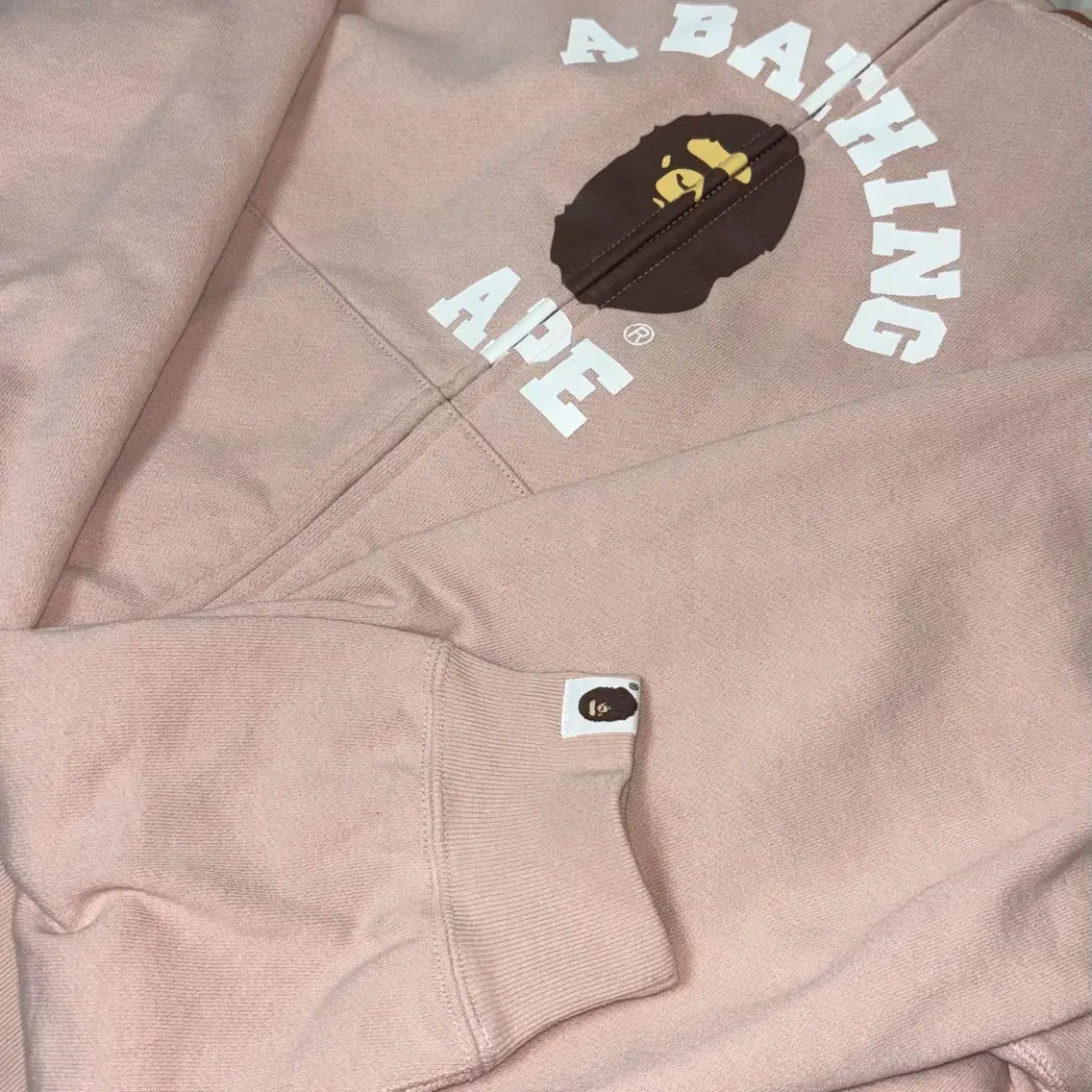 (Bape) 베이프 퍼스트 카모 컬리지 후드집업 핑크 M