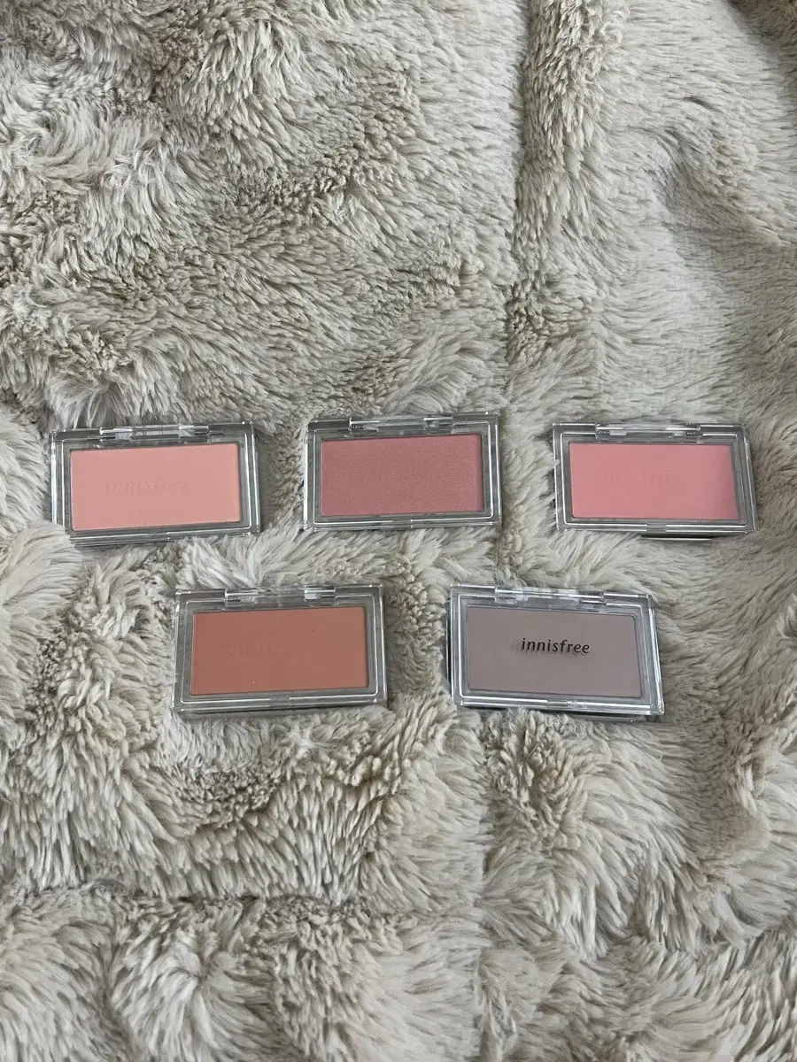 Innisfree Blusher, Shading