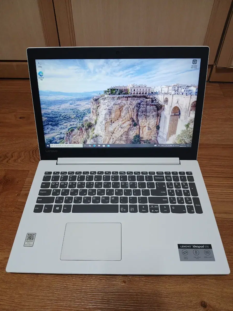 Lenovo laptop 330-15ikb, i3-7th, 12GB RAM, clean exterior