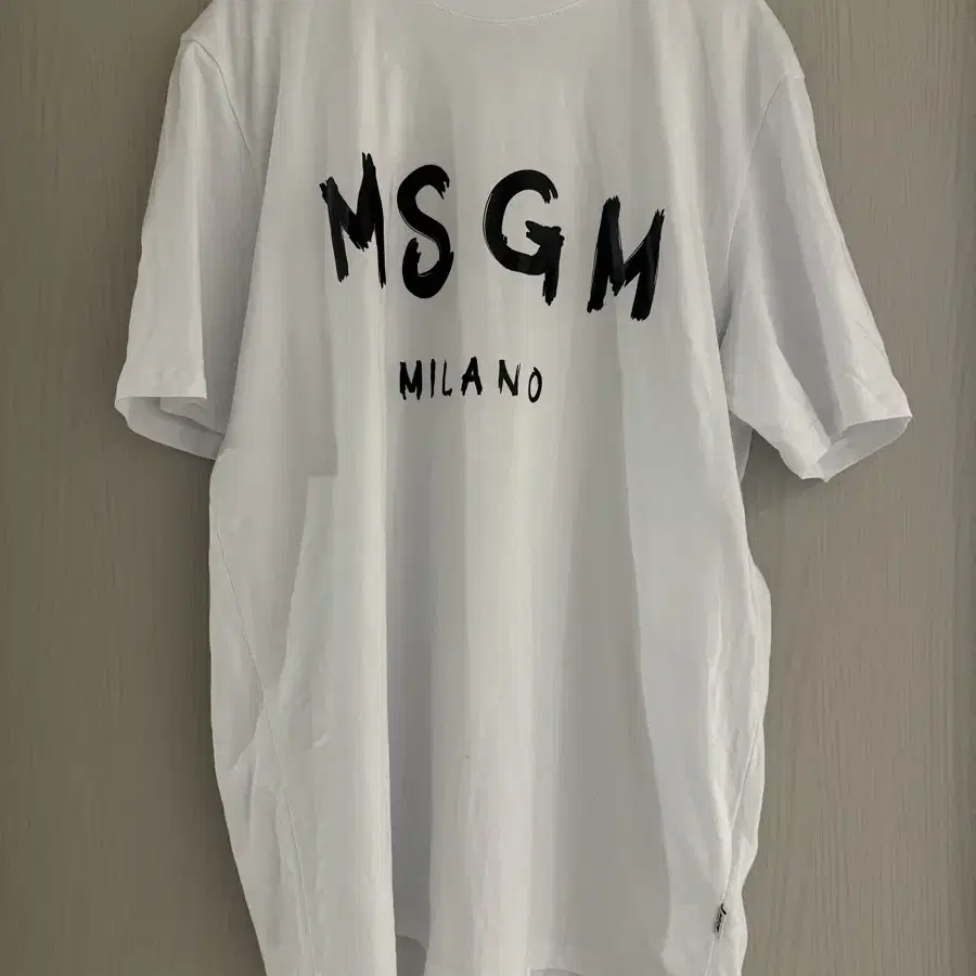 [한번착용] MSGM 반팔티 L사이즈