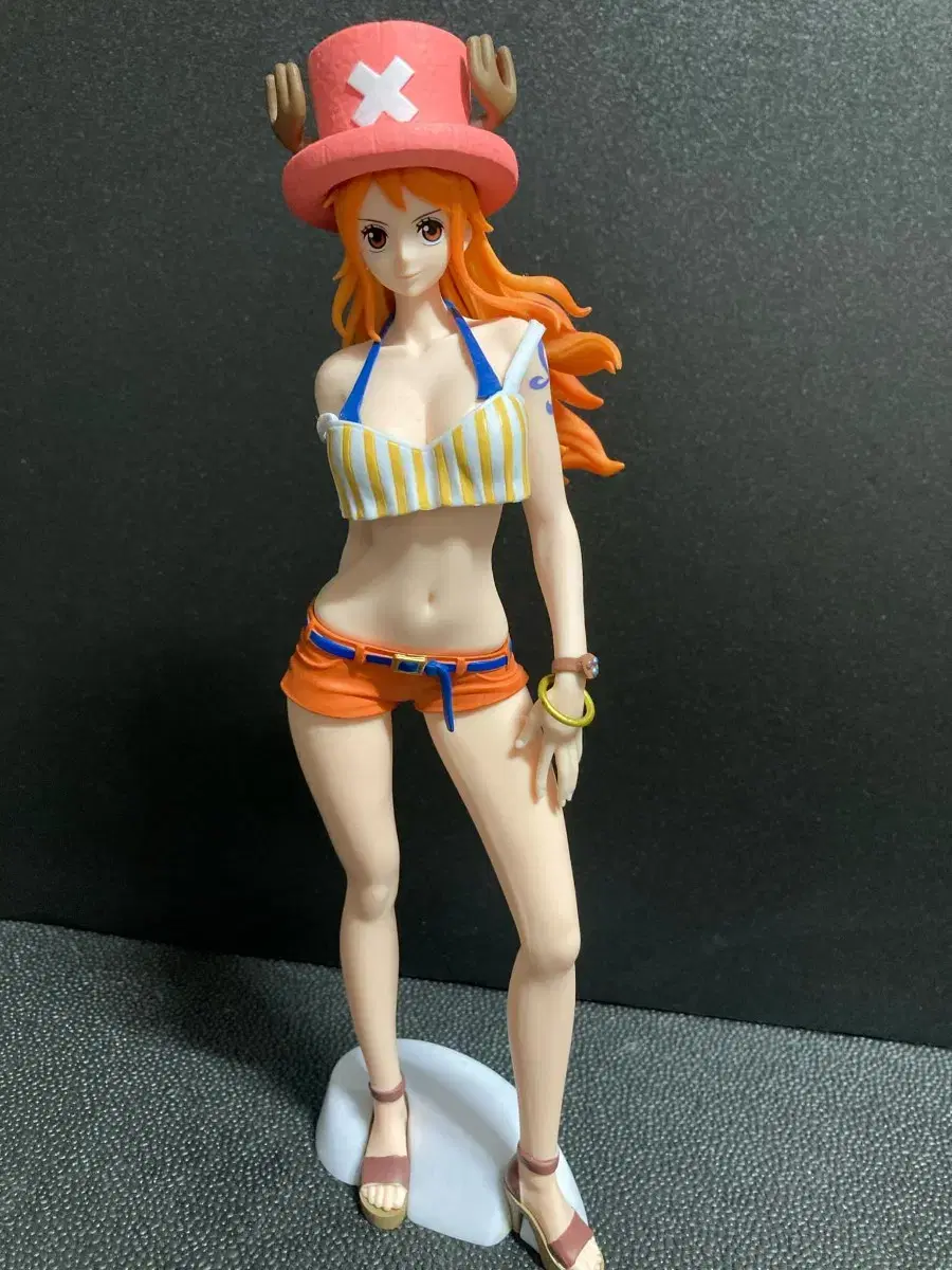 윈피스 나미 피규어 (OnePiece Nami figure)