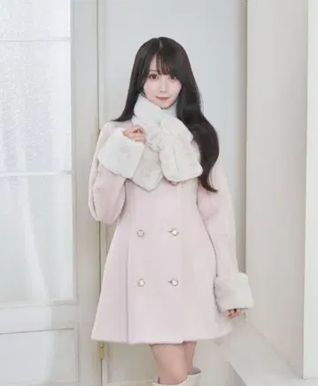 로즈 뮤즈 티펫 머플러 세트 코트