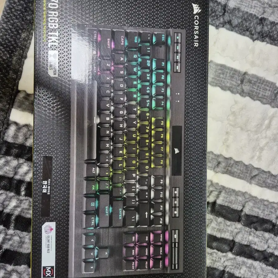 커세어 k70 RGB tkl(텐키리스) 저소음 적축 팝니다