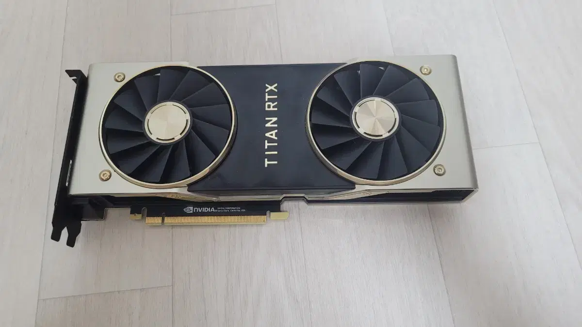 타이탄 rtx titan rtx vram 24gb ai 그래픽카드