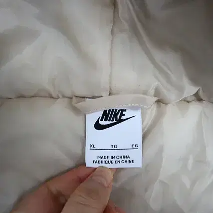 NIKE 나이키 후드 패딩 점퍼 22년식