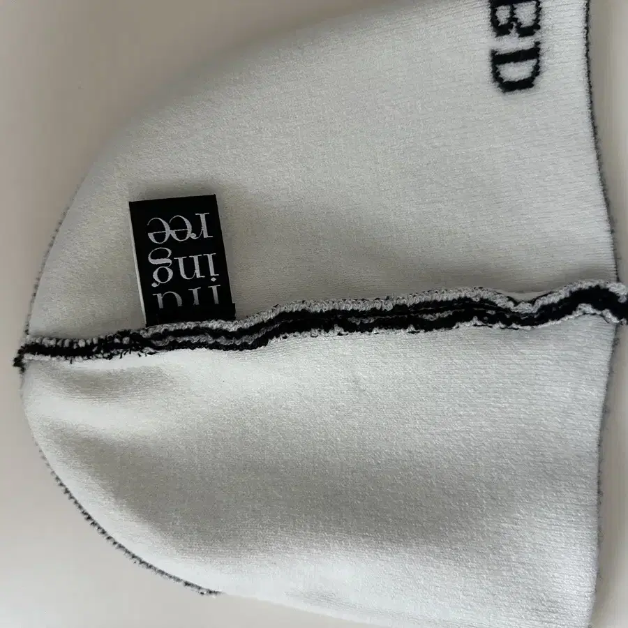 트리밍버드 리버서블 비니 TRMNGBD Reversible Beanie