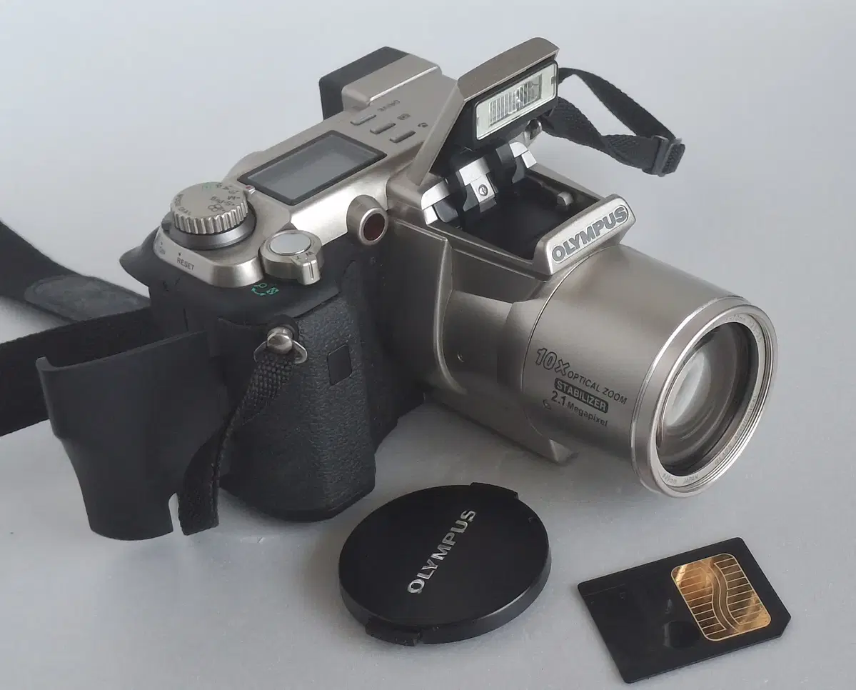 Olympus C-2100 (8Mb 올림푸스 메모리칩포함) 테스트완료