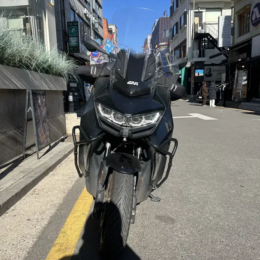 21년식 Bmw c400gt 팝니다