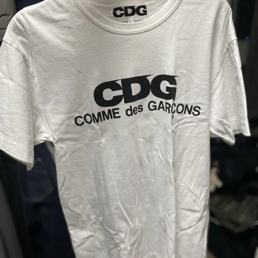 CDG(꼼데가르송) 반팔 L