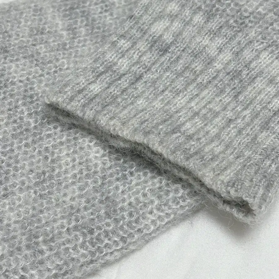 타낫 v-neck kidmohair 키드모헤어 니트 gray 택0 실사0