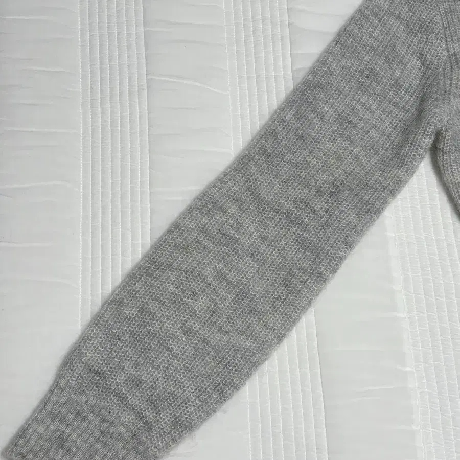 타낫 v-neck kidmohair 키드모헤어 니트 gray 택0 실사0