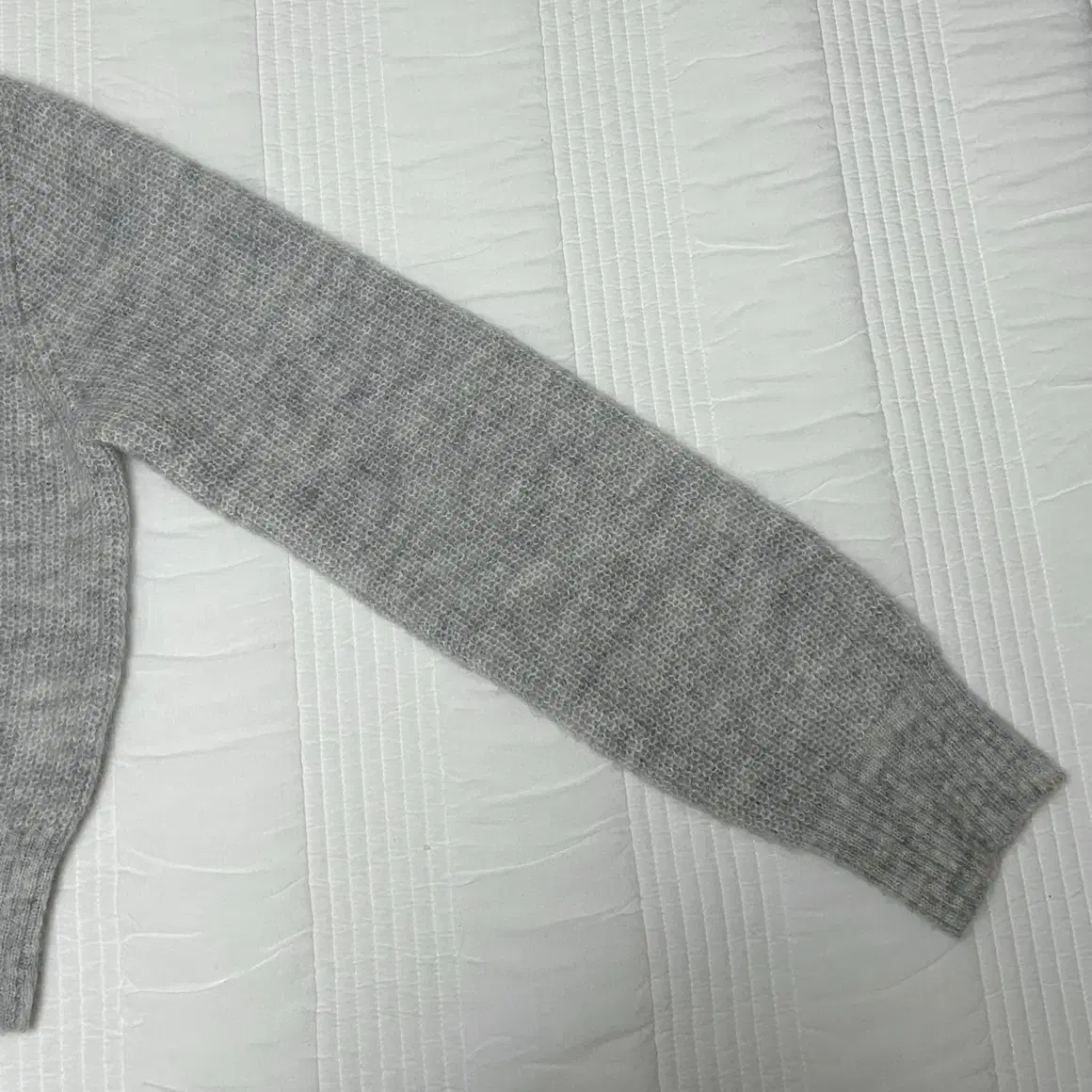 타낫 v-neck kidmohair 키드모헤어 니트 gray 택0 실사0