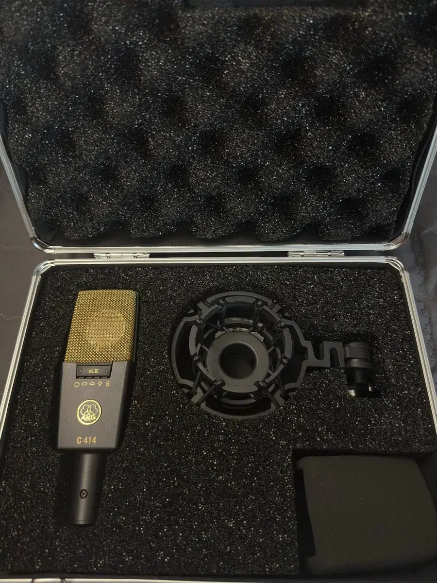 akg c414 xl2 마이크 팝니다