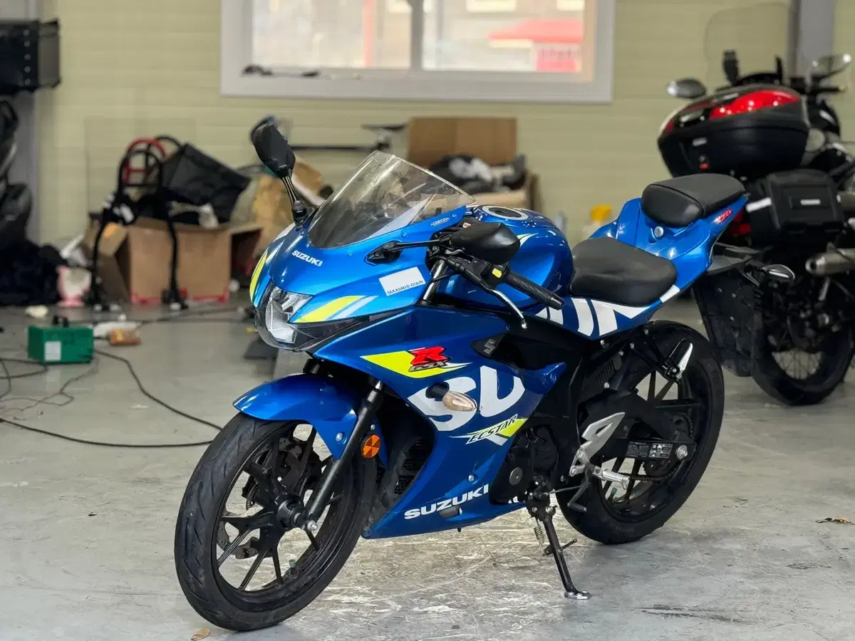 스즈키 gsxr125 2019년 / 요시무라 / 컨디션 좋은차 판매합니다