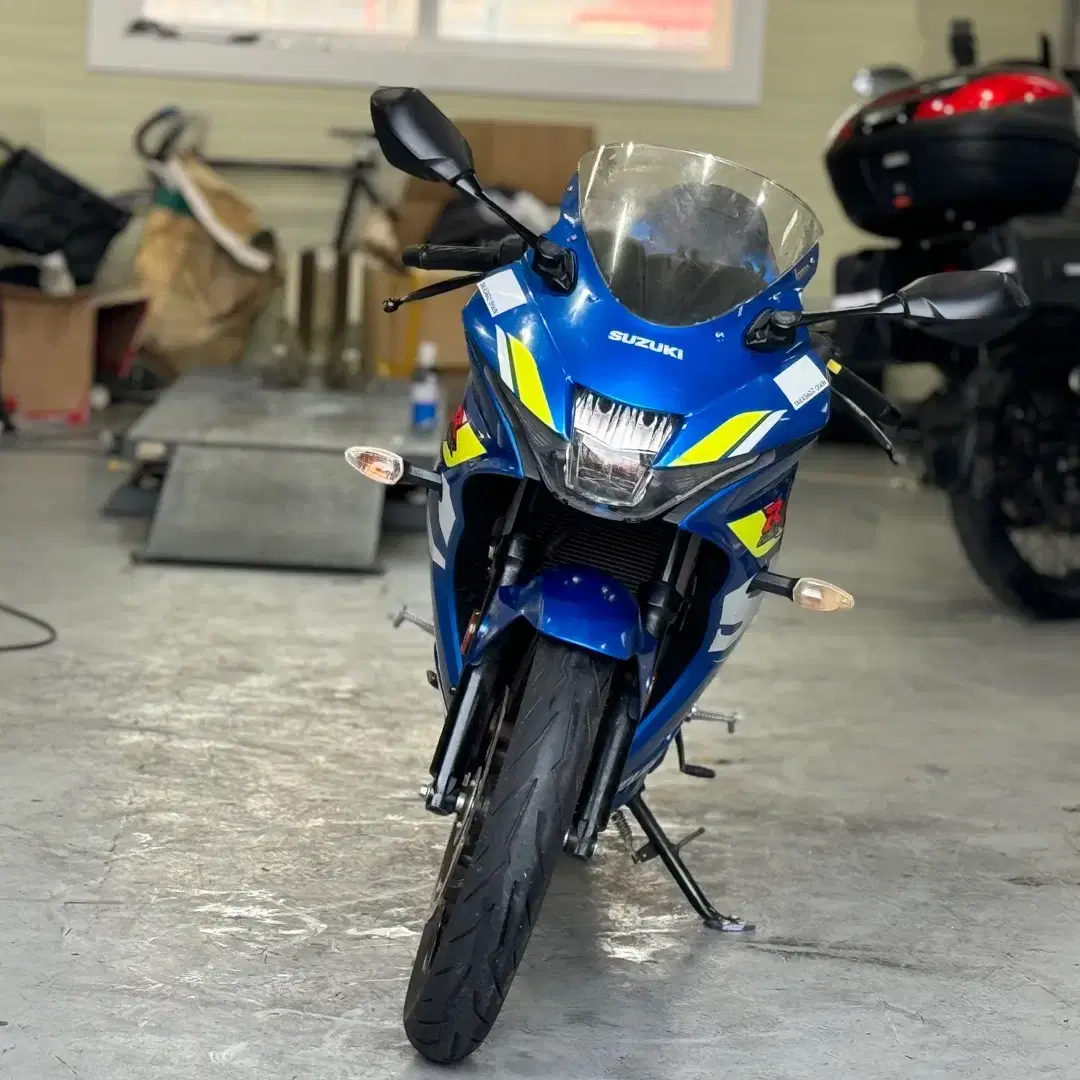 스즈키 gsxr125 2019년 / 요시무라 / 컨디션 좋은차 판매합니다