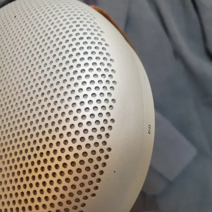 뱅앤올룹슨 Beoplay A1