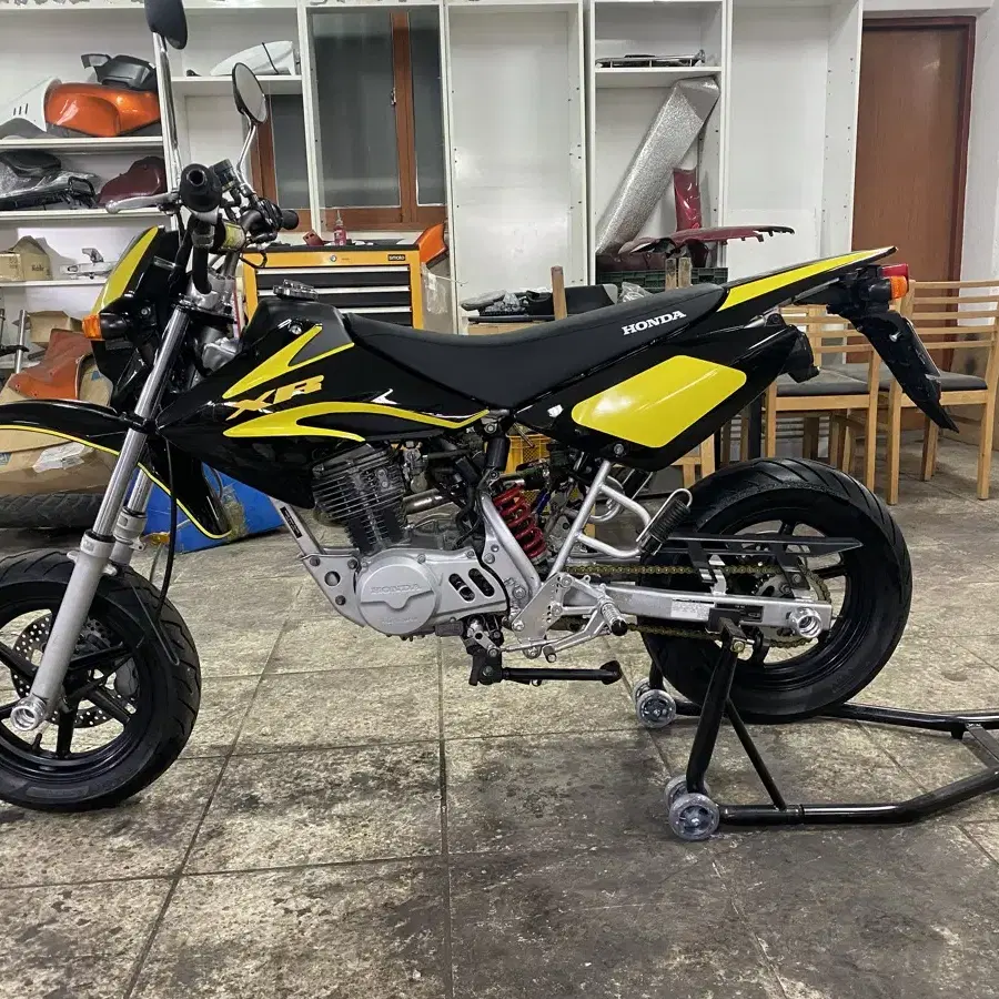 XR100