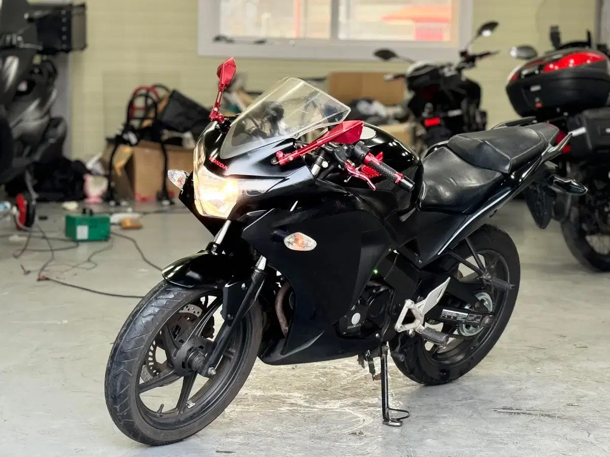 혼다 cbr125r 2015년 / 1만키로수 / 엔진최상 판매합니다