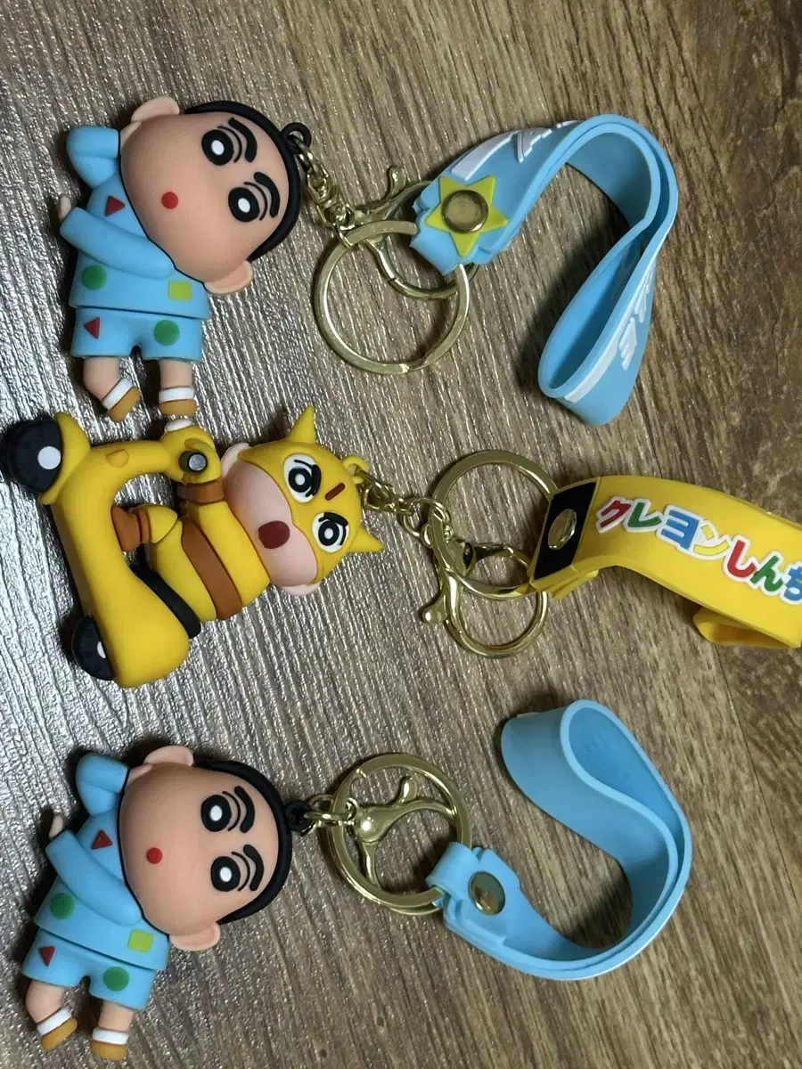 Selling of Crayon Shin-chan rubber keyrings