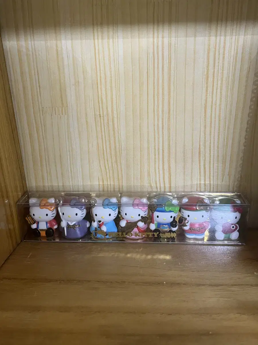 Hello Kitty Seven Lucky Gods Figures