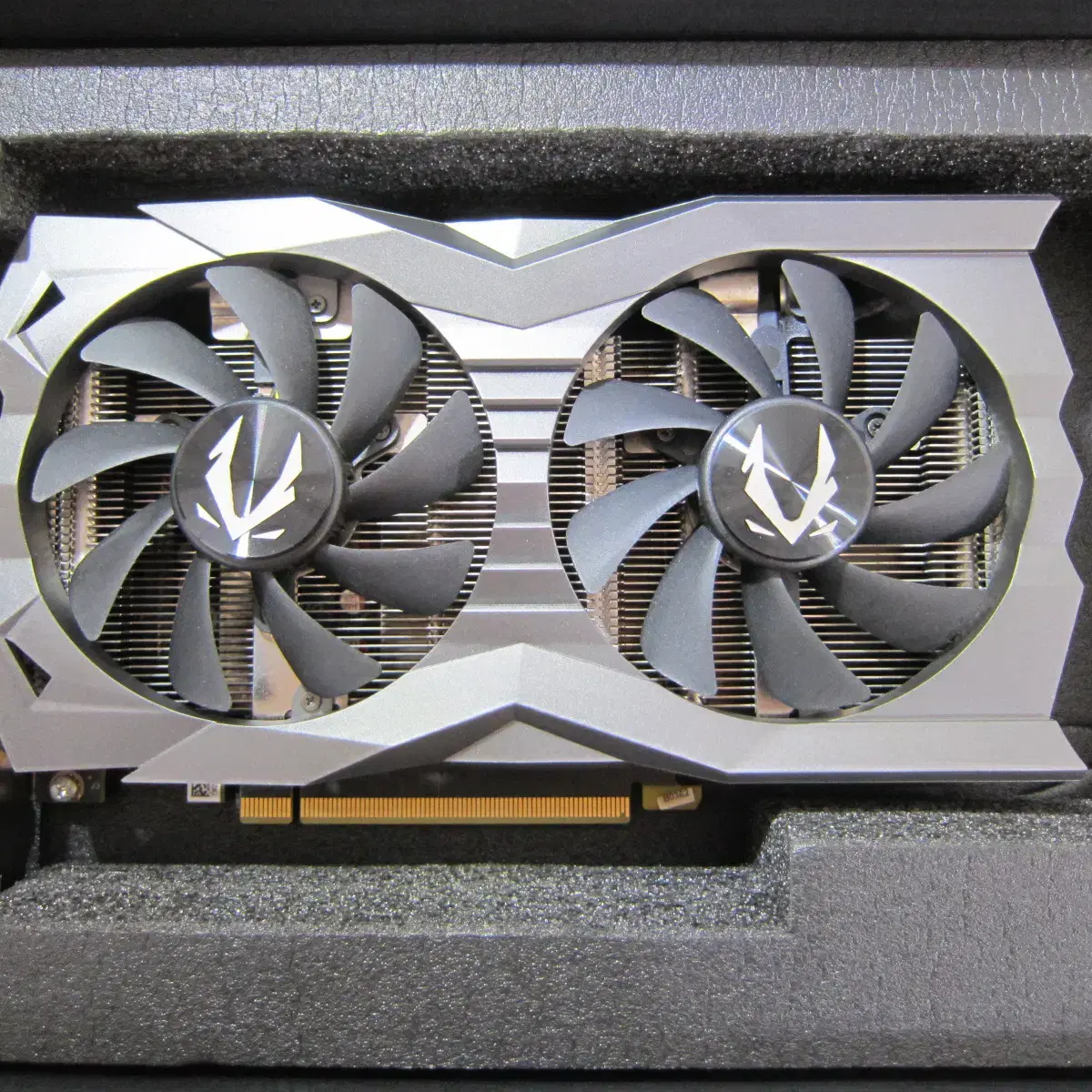 ZOTAC GAMING GTX 1660 SUPER AMP D6 6GB