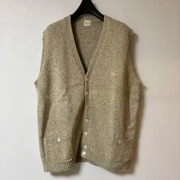 PAPAS 나뭇결 베이지 니트 조끼 버튼 포함