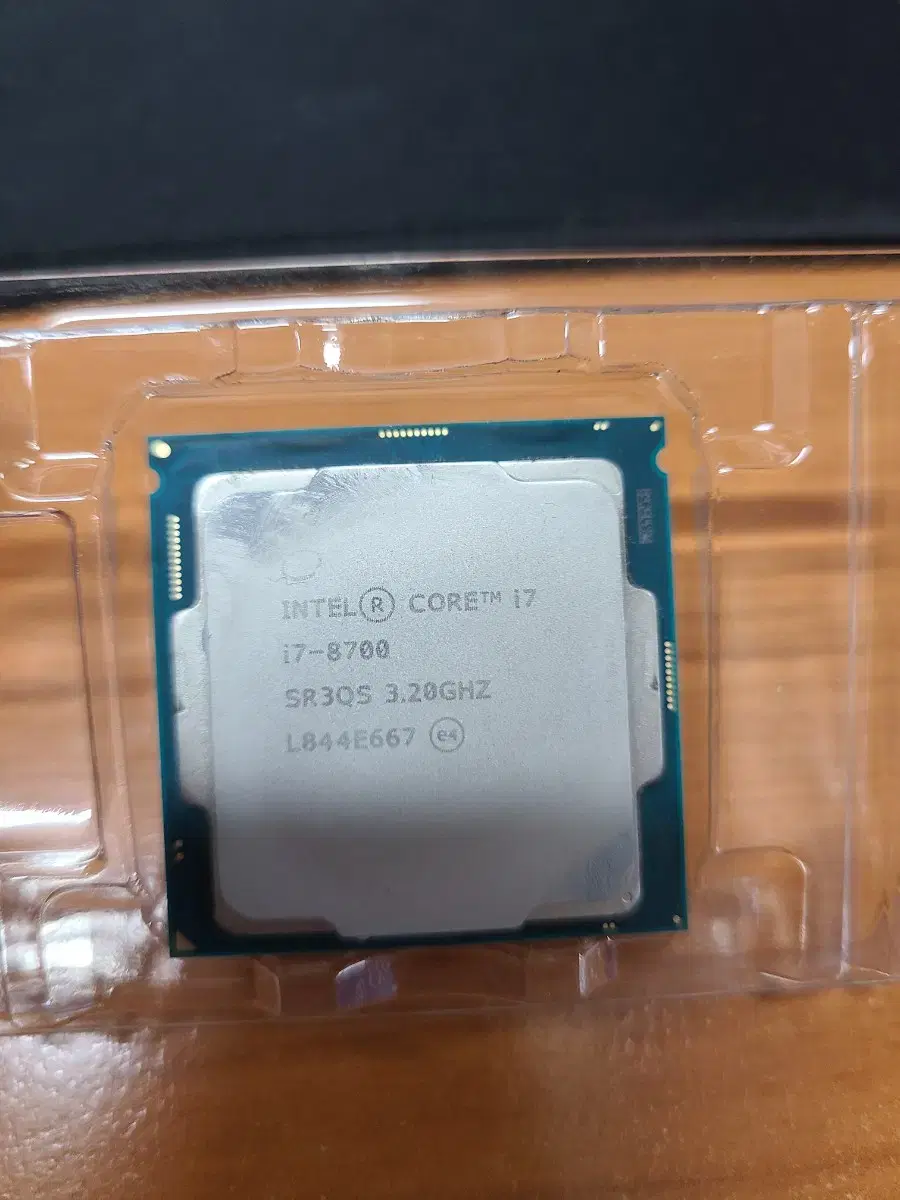 CPU i7-8700 팝니다