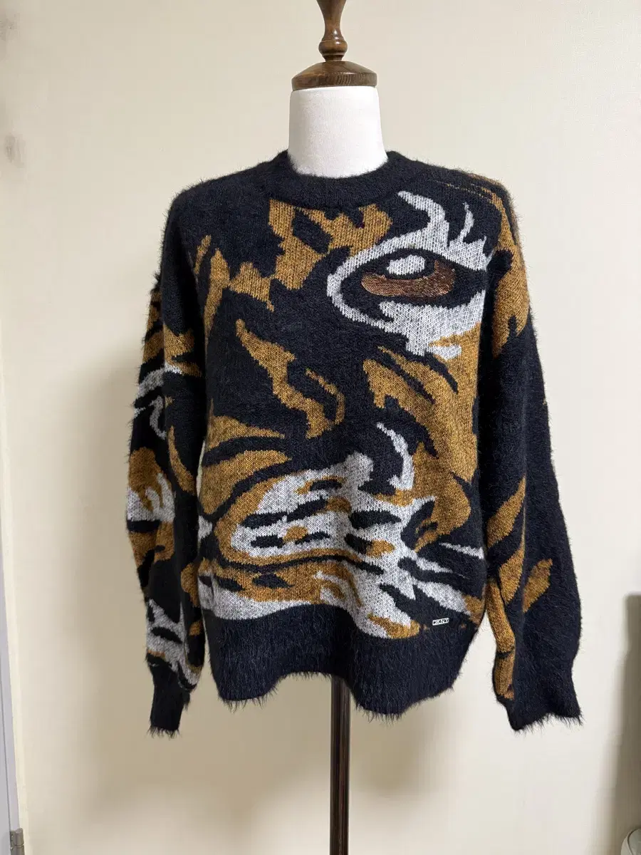 DKNY tiger sweater 여성 니트 S 박시핏 (66까지)