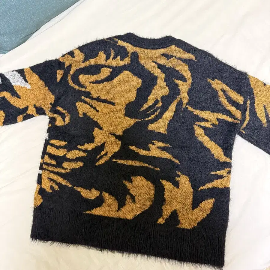 DKNY tiger sweater 여성 니트 S 박시핏 (66까지)