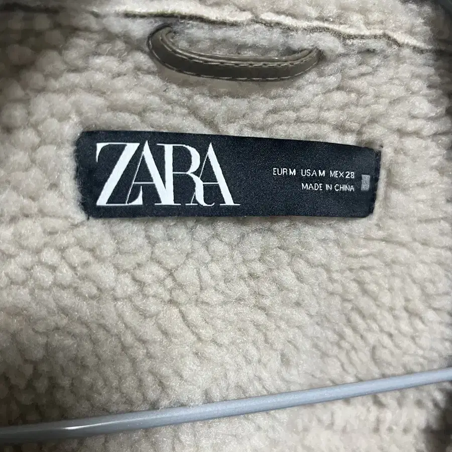 자라(zara) 여성 인조 무스탕 라이더 자켓