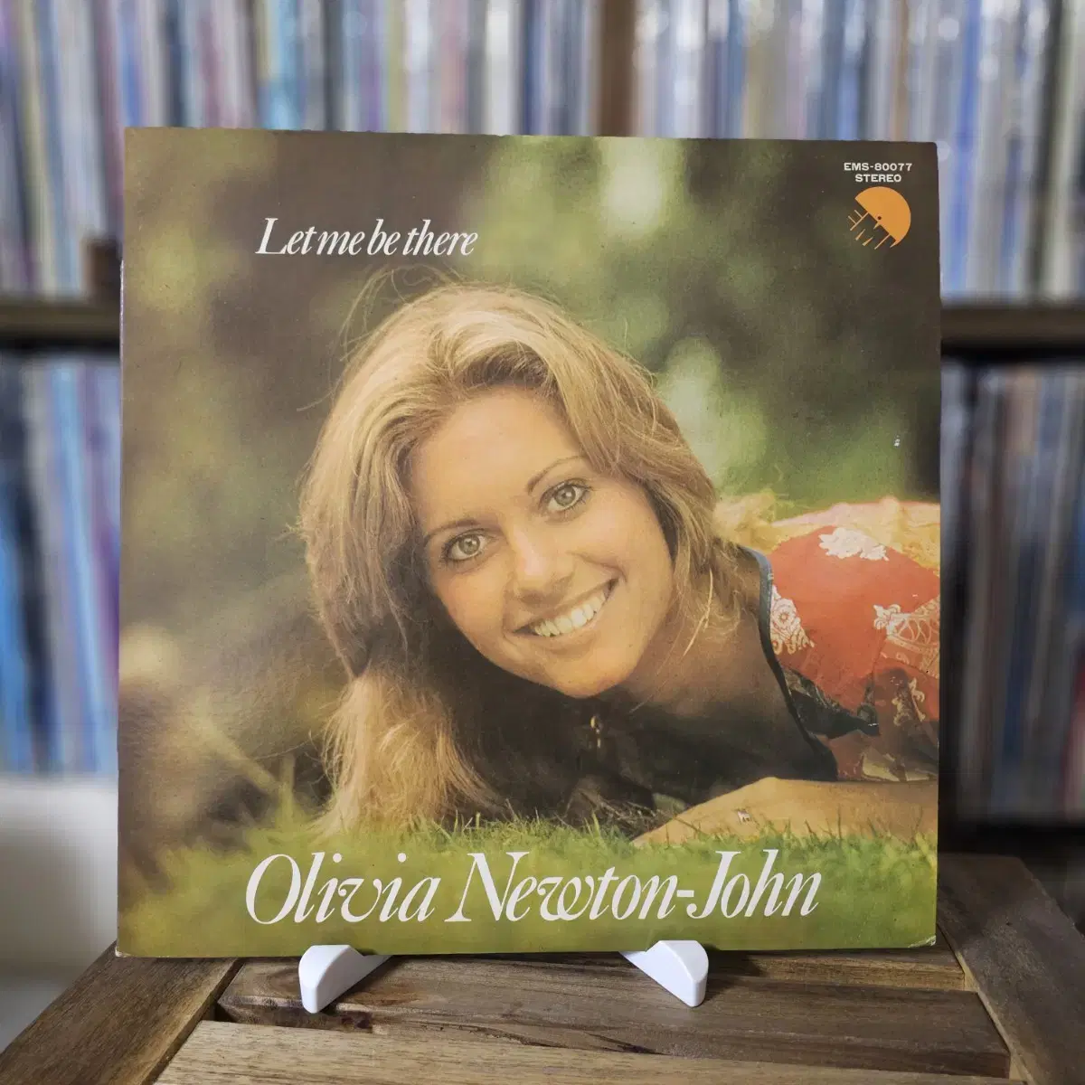 Olivia Newton John - Let Me BE There LP