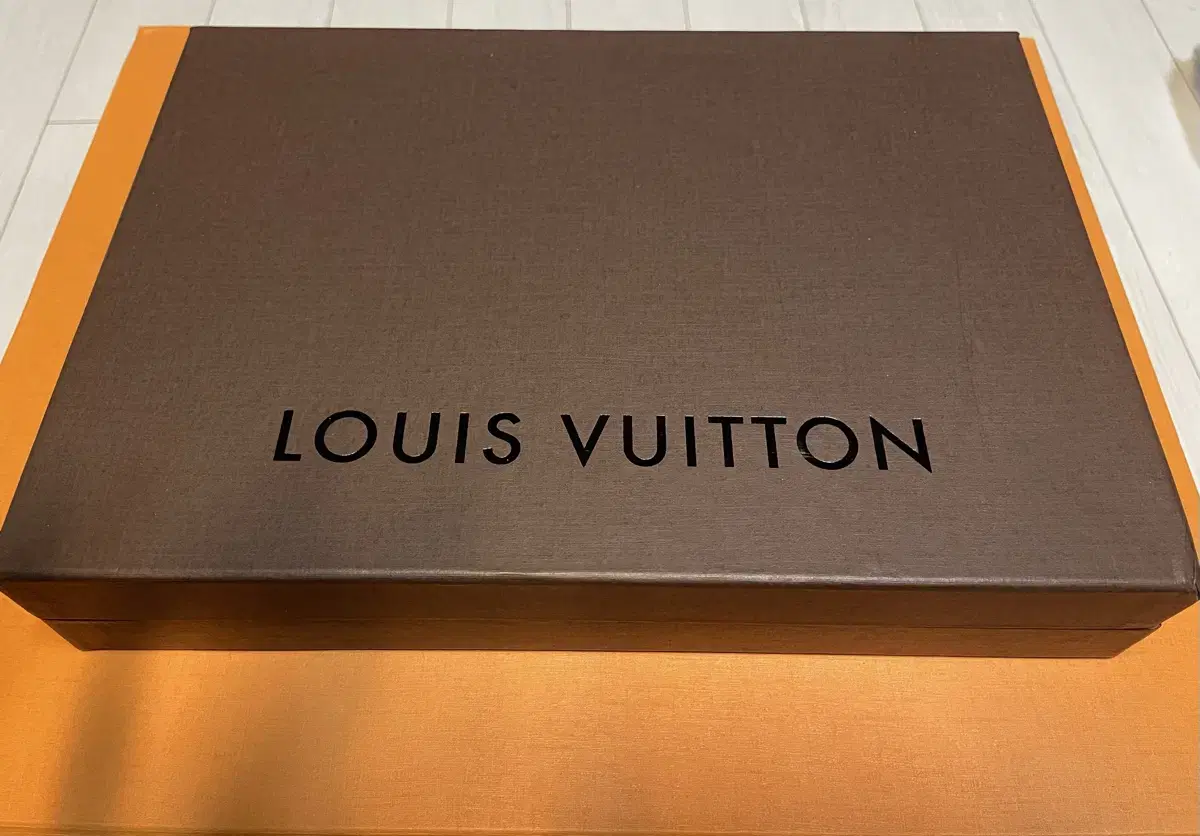 [LOUIS VUITTON]루이비통 케이스 박스 판매