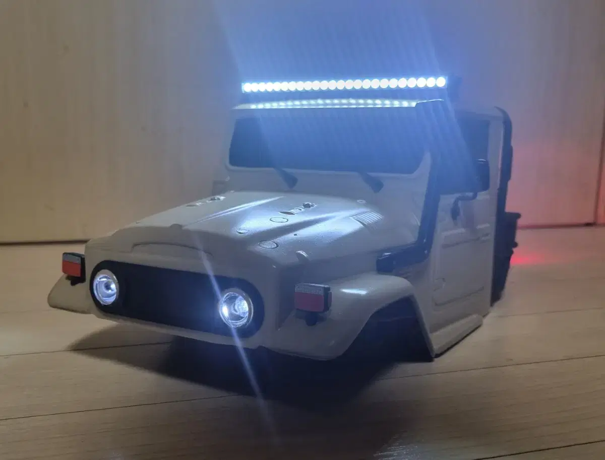 [RC카]1/10트라이얼용 풀led 밀리터리 바디 trx4 scx10 등