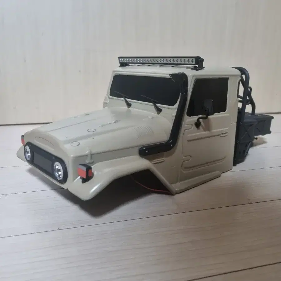 [RC카]1/10트라이얼용 풀led 밀리터리 바디 trx4 scx10 등