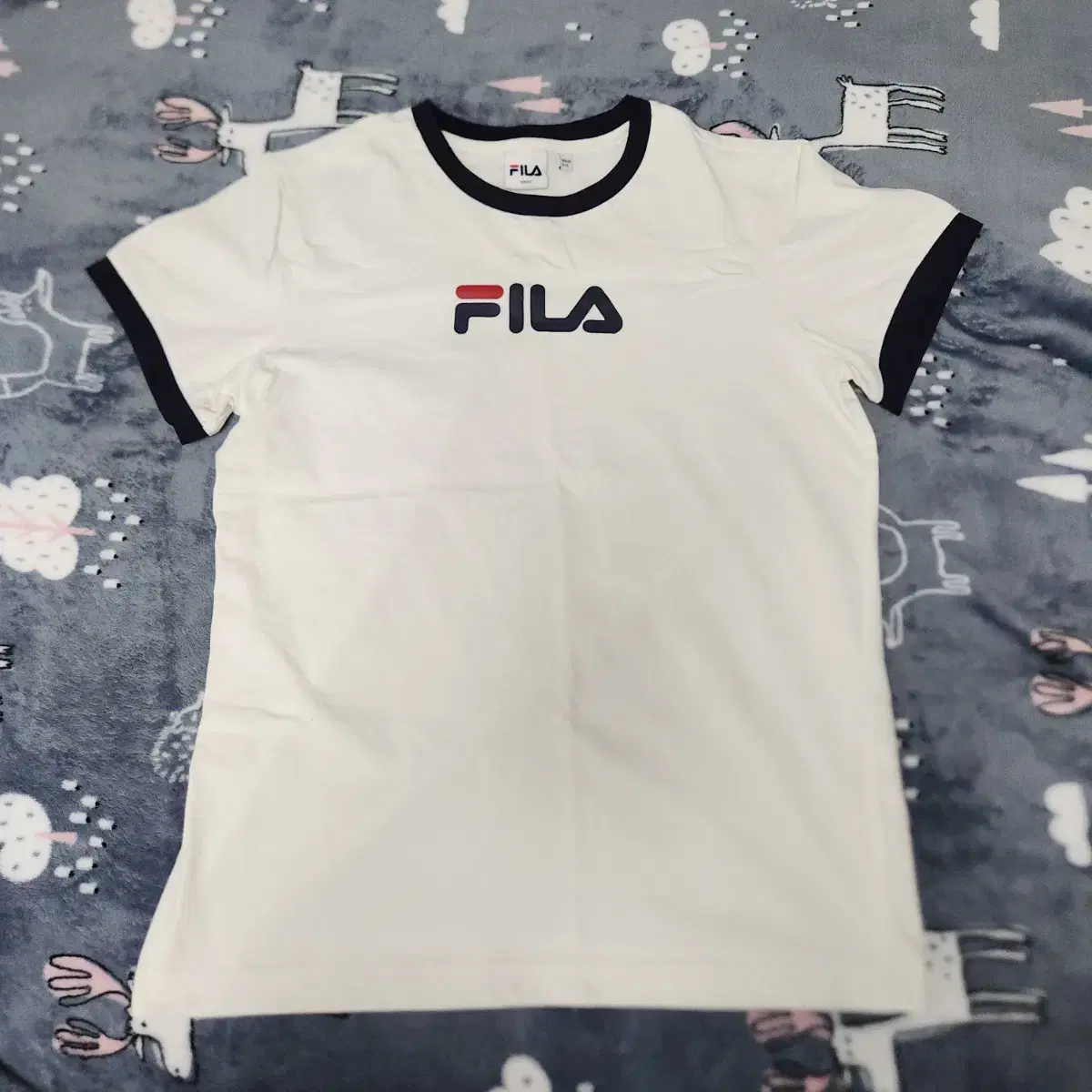 FILA 휠라 링거 반팔티 90(S) 르세라핌/아이즈원 사쿠라 착용