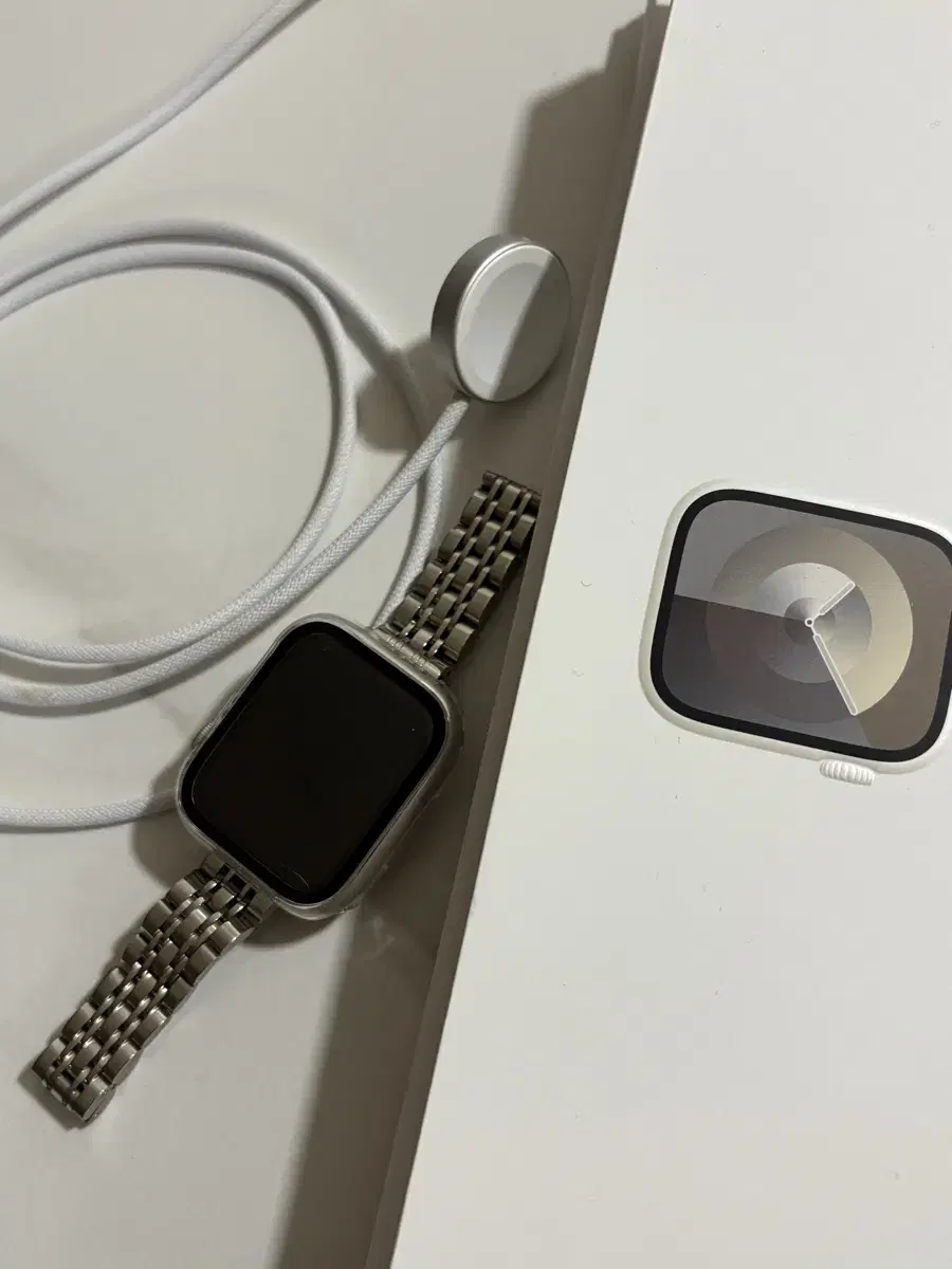 Apple Watch 9 Star Light 41mm