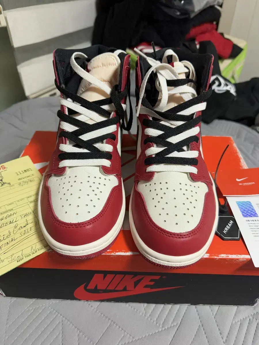 Jordan 1 Retro High OG Chicago 2022