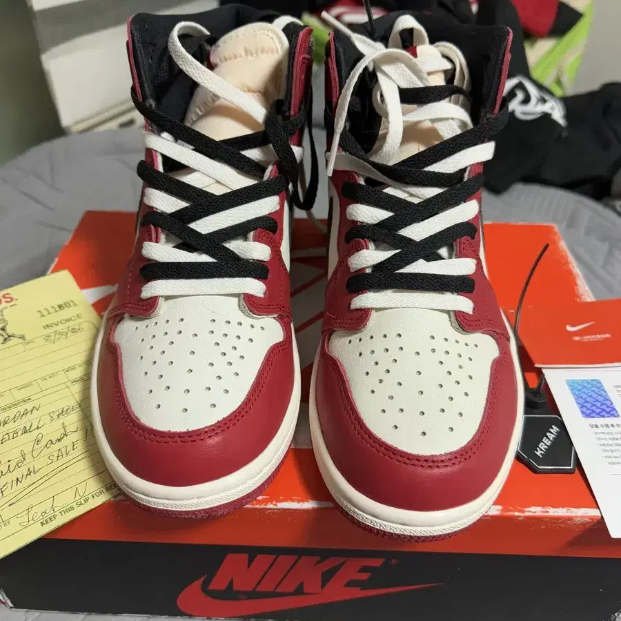 Jordan 1 Retro High OG Chicago 2022