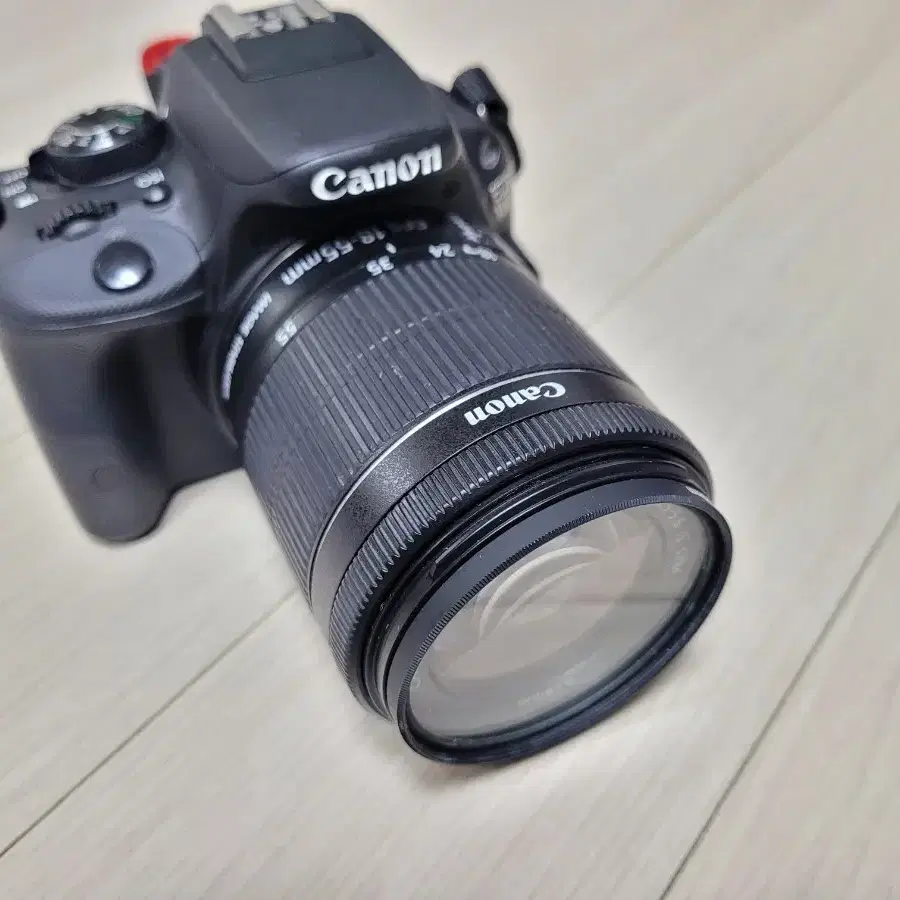 깔끔한 캐논 카메라 EOS 100D 와 18-55 STM 렌즈