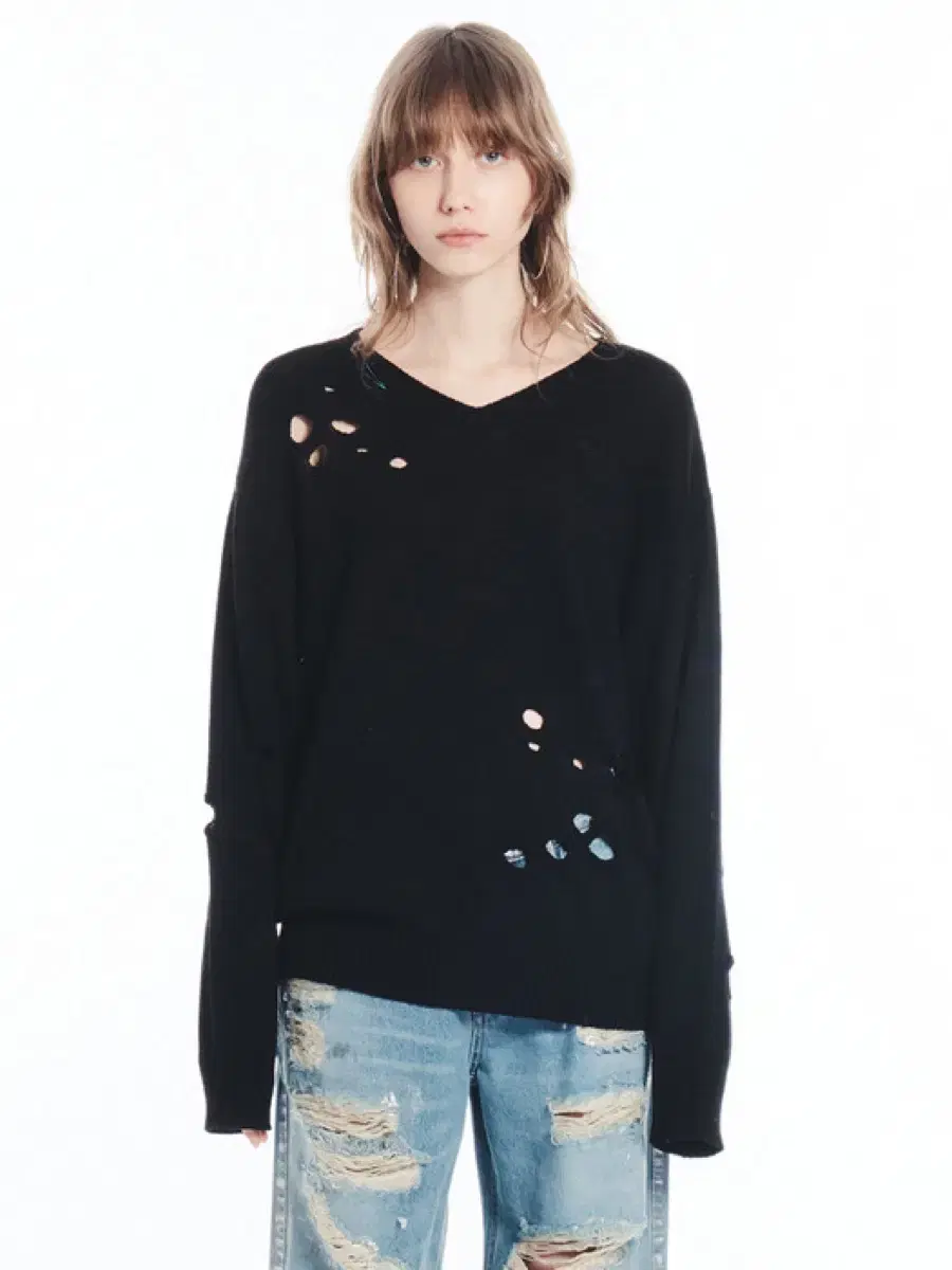 세릭 ERRATIC HOLE KNIT BLACK