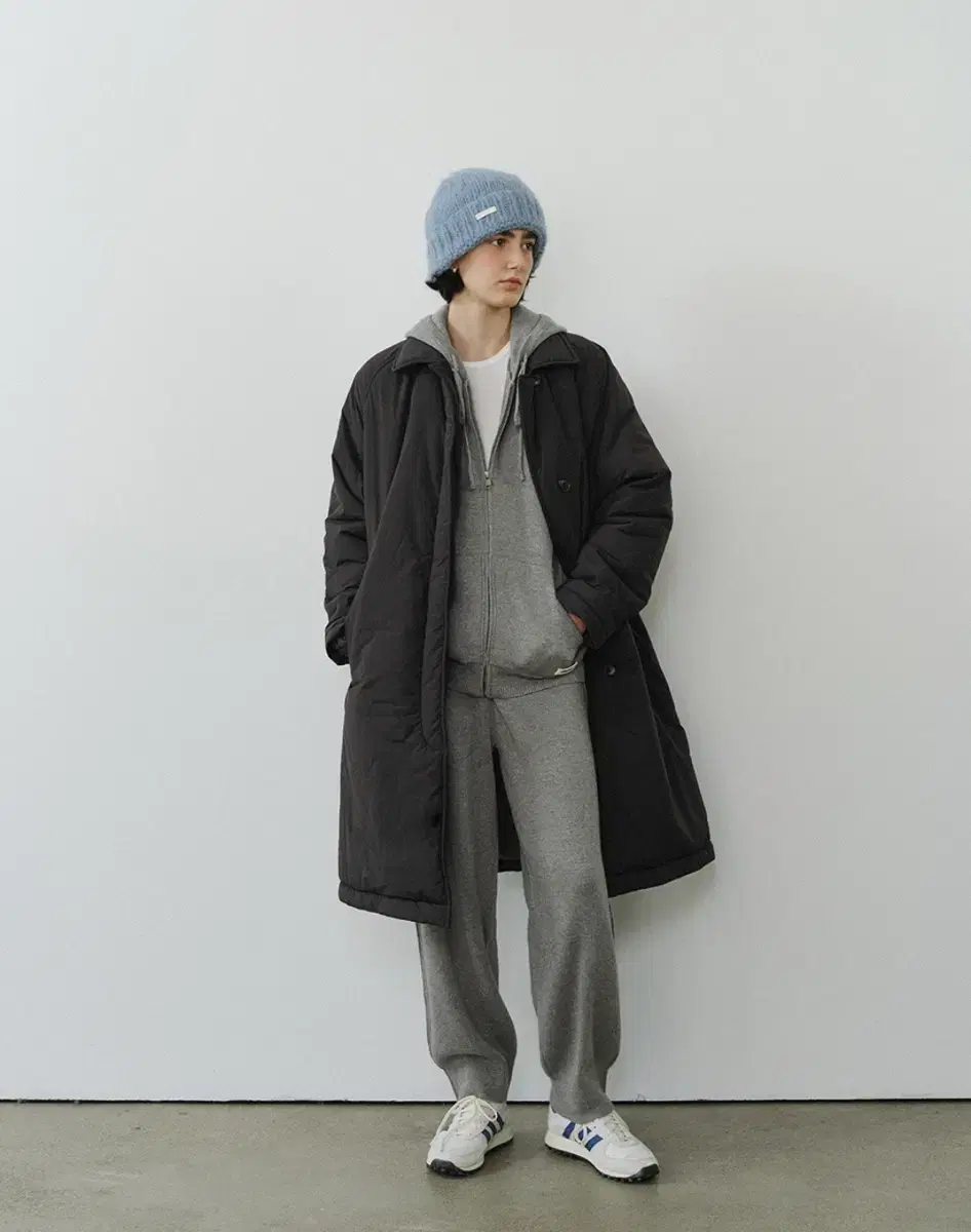 유라고 Raglan padded long coat 블랙