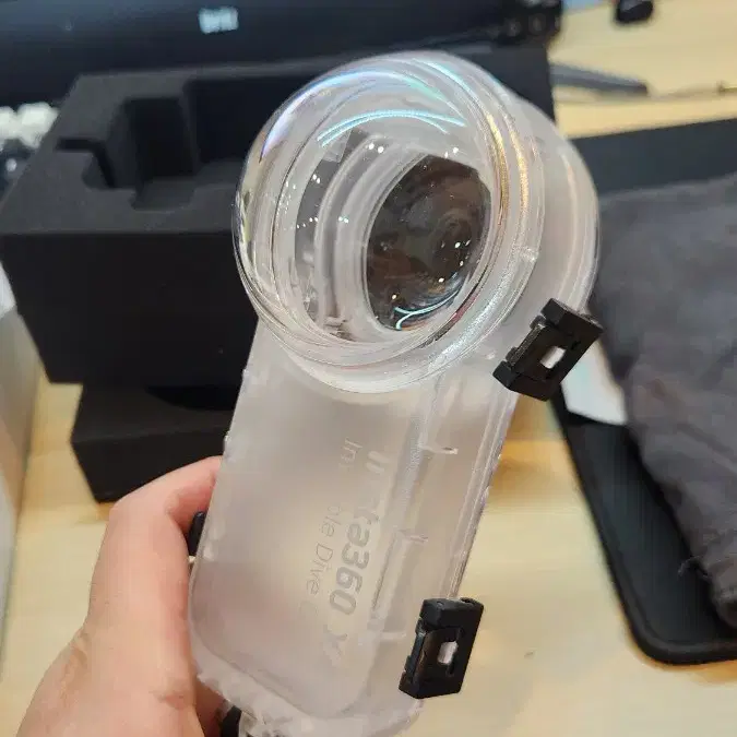 Insta360 X4(기기 본체, 다이브하우징, 인비지블셀피스틱)