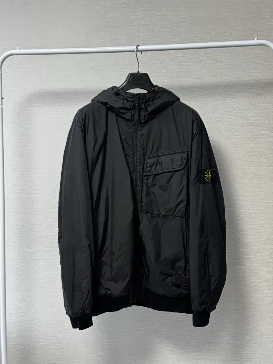 Stone Island Crinkle Wrap PrimaLoft Padding Hangul택