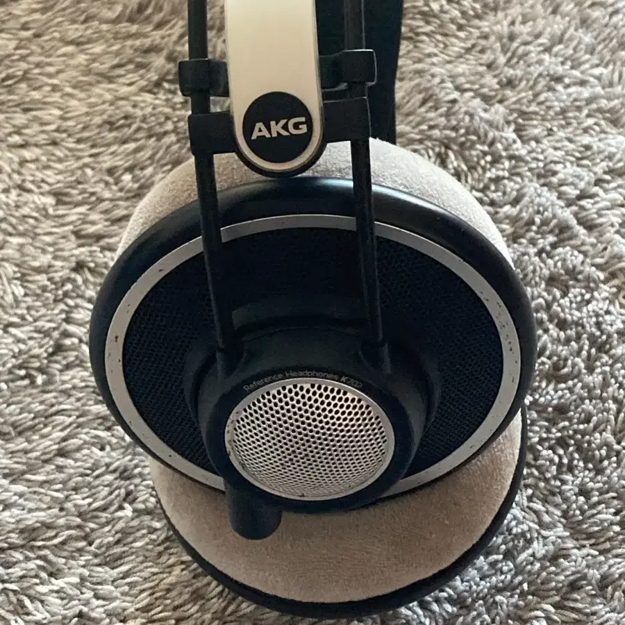 akg k702 팝니다 (풀박스)