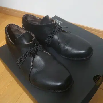 DEVOA 송아지 가죽 더비 슈즈