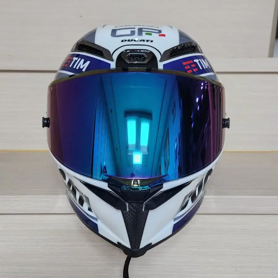 AGV pista gp rr 두카티커스텀헬멧 팝니다