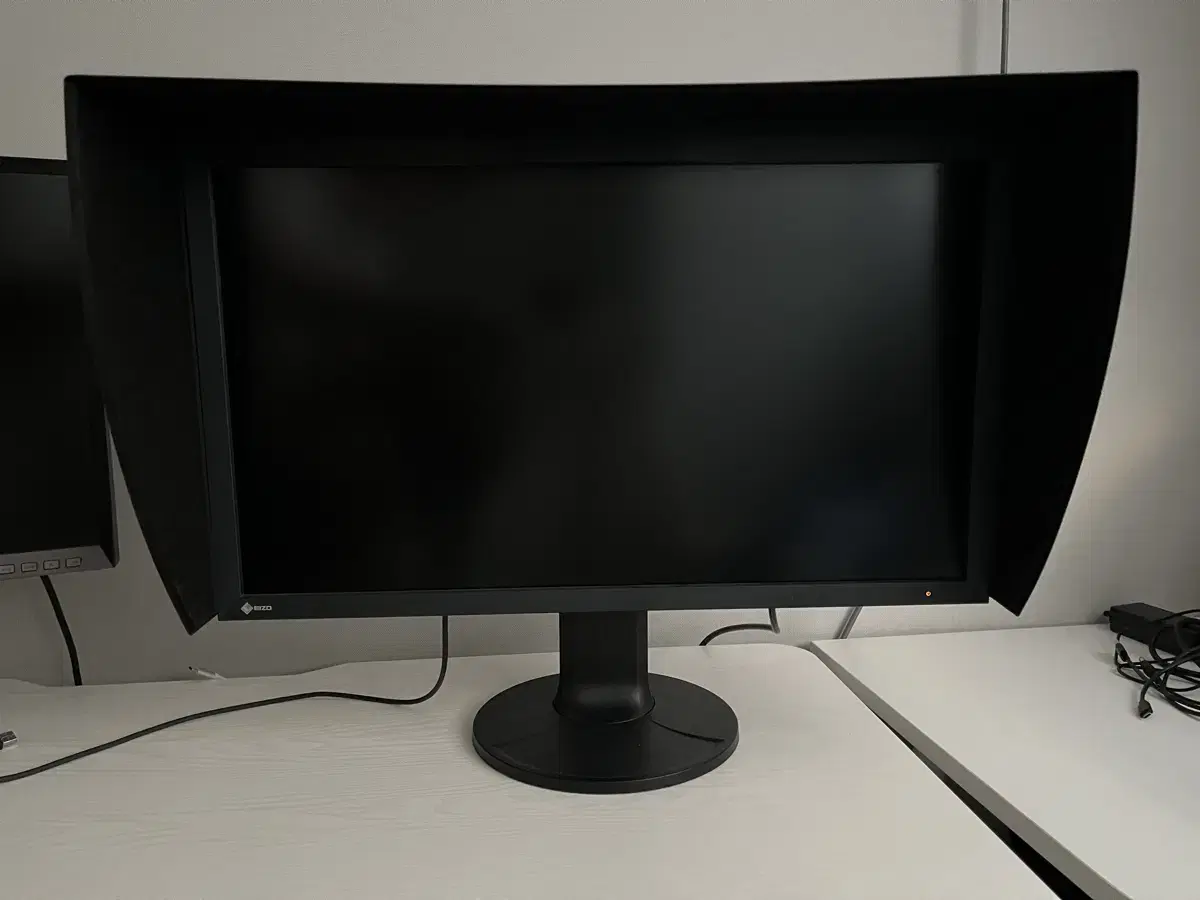 EIZO 에이조 CG 2700X 모니터 팝니다