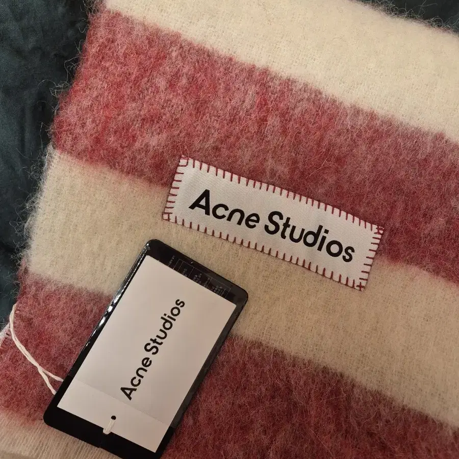 [새제품] Acne Studios  아크네스튜디오 머플러 목도리